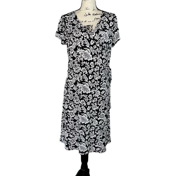 Attention crossover side tied black & white midi dress medium - Picture 1 of 8